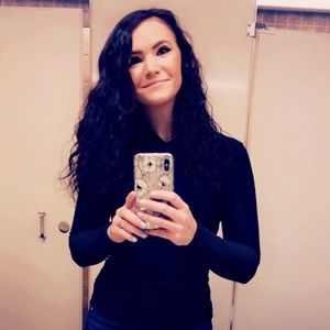 Meet your Posher, Stephanie